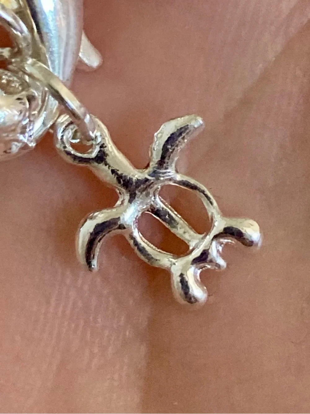 Laule’a Hawaii Floral Cross turtle plumeria silver tone phone charm NWOT